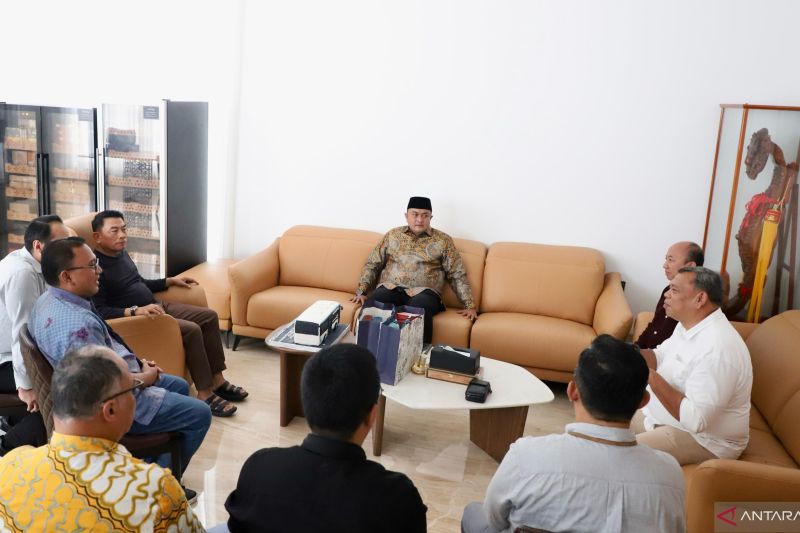 bupati-bogor-jajaki-integrasi-transjakarta-krl-dan-kendaraan-listrik