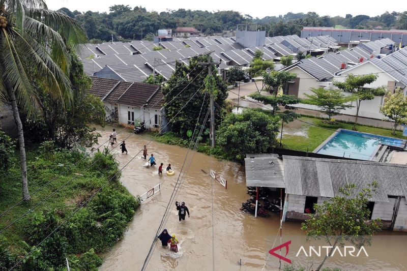 terpopuler-tarif-32-persen-dari-trump-hingga-banjir-di-bogor