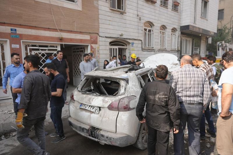 Iran: Jumlah korban tewas akibat serangan Israel hampir 1.100 orang