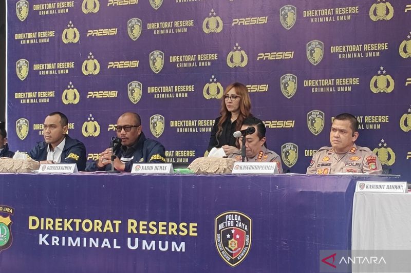ini-enam-tersangka-pada-kasus-pembunuhan-notaris-di-bekasi