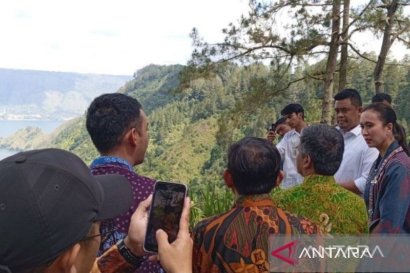 kementerian-pariwisata-dorong-pengembangan-geopark-kaldera-toba