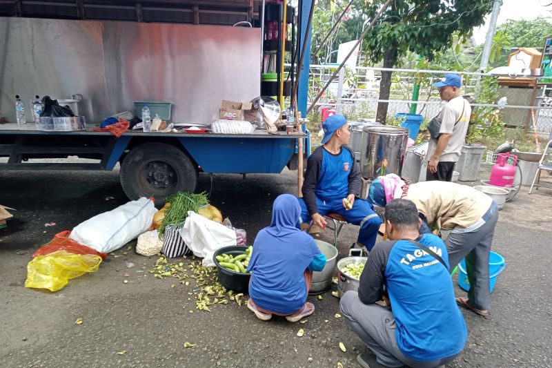 Dapur Umum Mataram siapkan 6.000 nasi bungkus bagi korban banjir