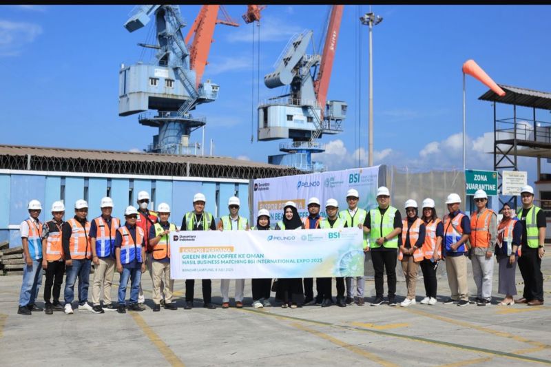 bsi-dampingi-umkm-ekspor-15-ton-biji-kopi-ke-timur-tengah