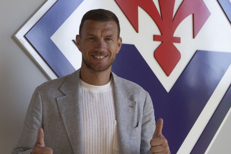 Fiorentina umumkan kedatangan Edin Dzeko dari Fenerbahce