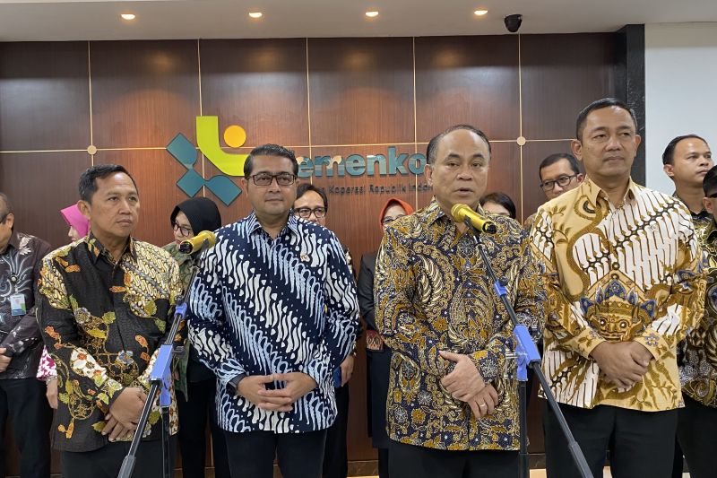 budi-arie-hormati-ketiadaan-koperasi-merah-putih-di-suku-baduy