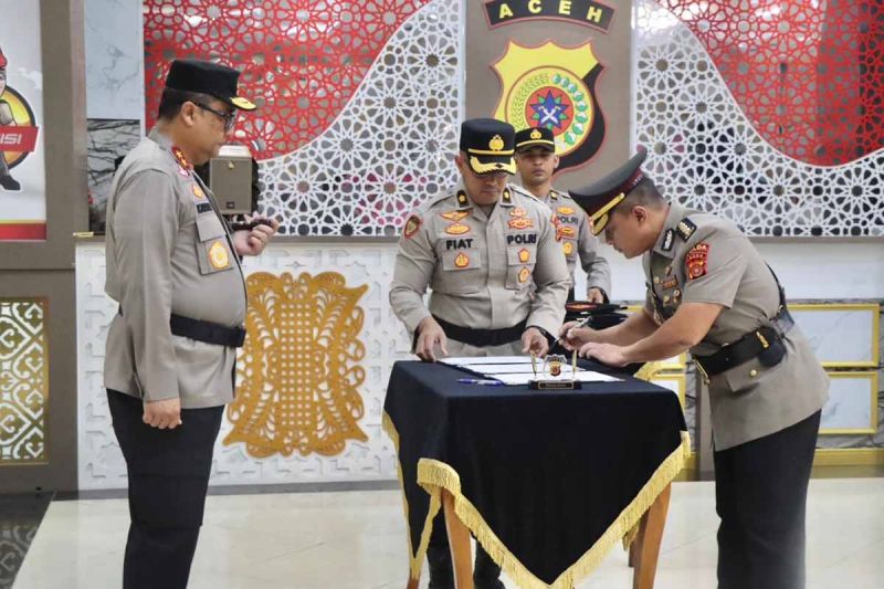 Kapolda Aceh pimpin sertijab empat pejabat utama dan dua Kapolres
