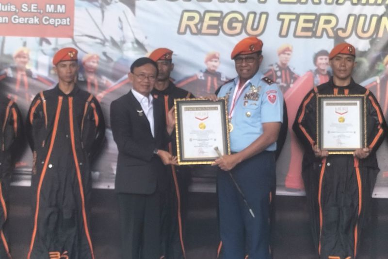 Kopasgat diakui MURI selaku pelopor pasukan wingsuit pertama Indonesia