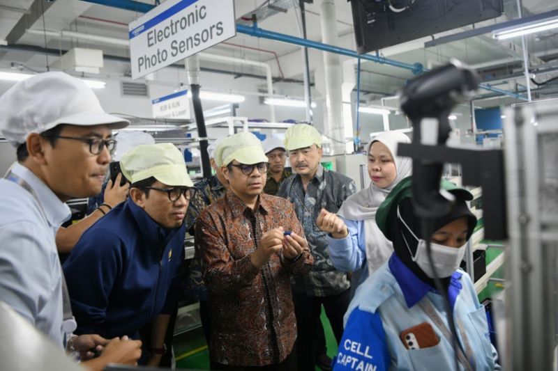 Kemkomdigi dan Kemenperin berkolaborasi bangun fondasi industri AI