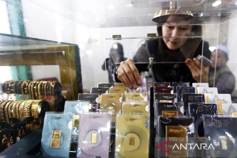 Harga terbaru emas di Pegadaian pada Jumat kompak naik