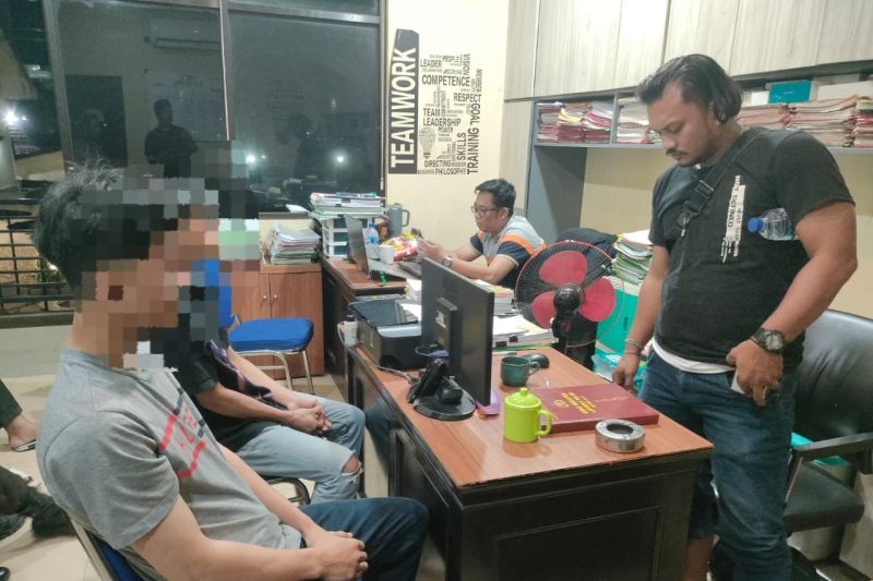 polisi-tangkap-pelaku-pengeroyokan-di-penjaringan