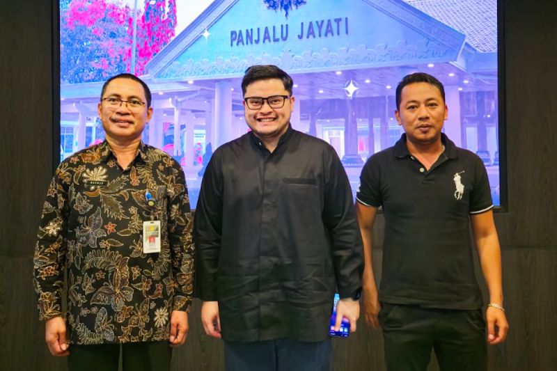 kementan-pemkab-kediri-sinergi-penyiapan-lahan-investasi-sapi-perah