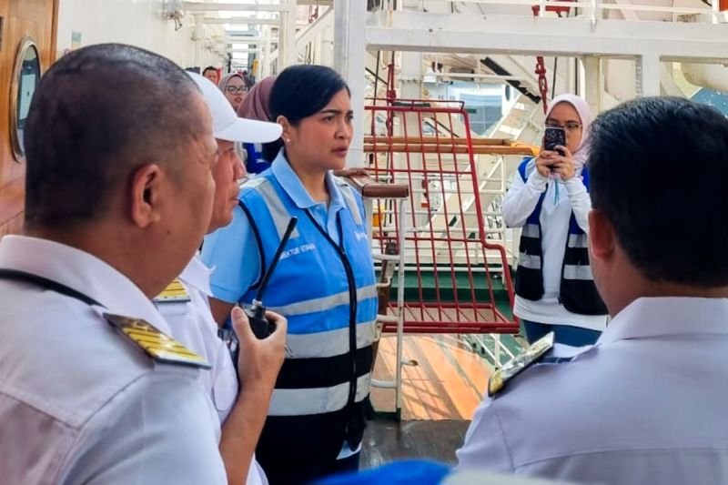dirut-pelni-sidak-di-surabaya-pastikan-penerapan-prosedur-keselamatan