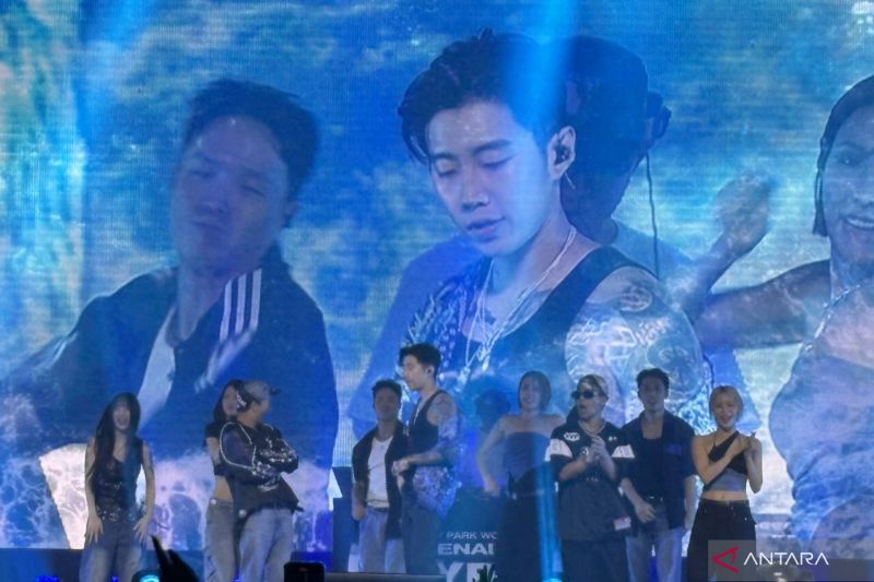 Jay Park ubah suasana panggung jadi lautan lewat “Yacht”