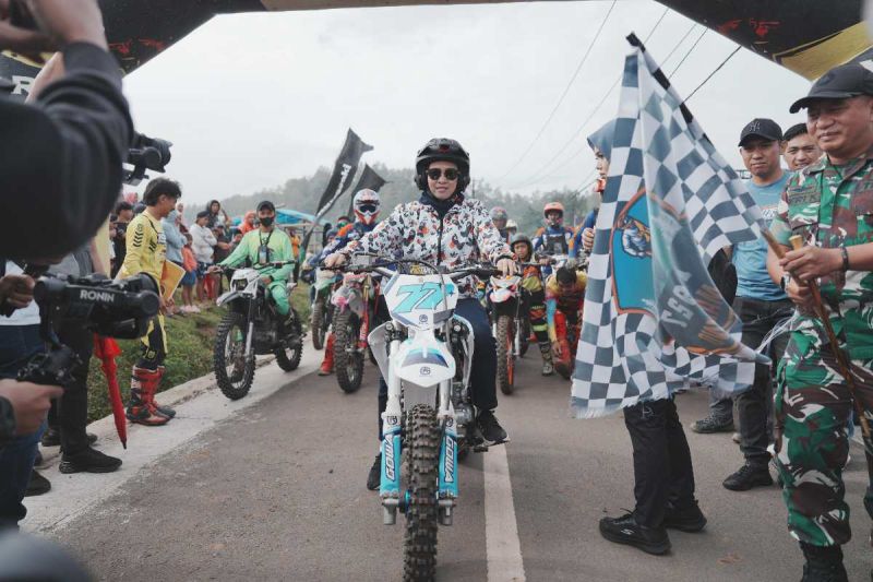 960-rider-dari-berbagai-daerah-ramaikan-beautiful-malino-2025