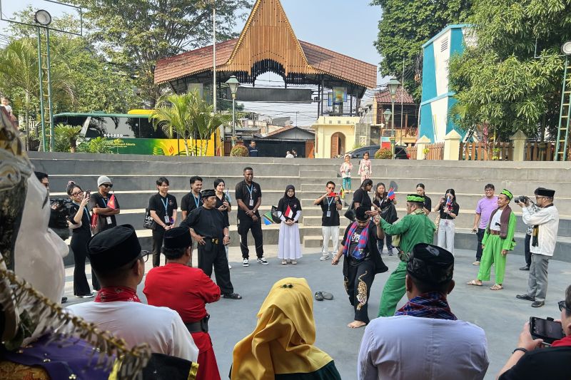 Kementerian Luar Negeri ajak mahasiswa asing mengulik budaya Betawi