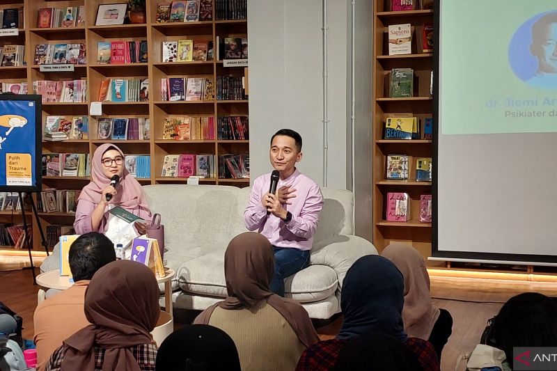 Psikiater sebut trauma bisa "menular" pada orang-orang terdekat 