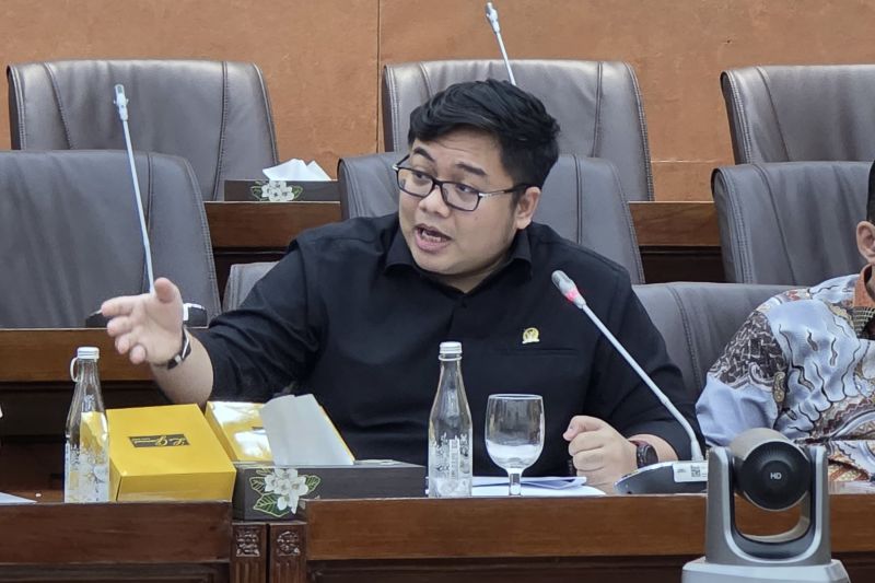 anggota-dpr-kopdes-merah-putih-harus-tepat-dan-transparan