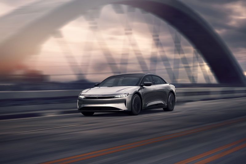 mobil-listrik-lucid-pecahkan-rekor-capai-1205-km-sekali-isi-daya