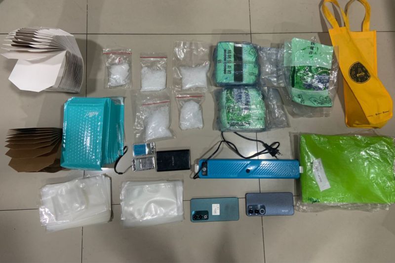 polisi-sita-24-kg-sabu-saat-gerebek-indekos-di-jakpus