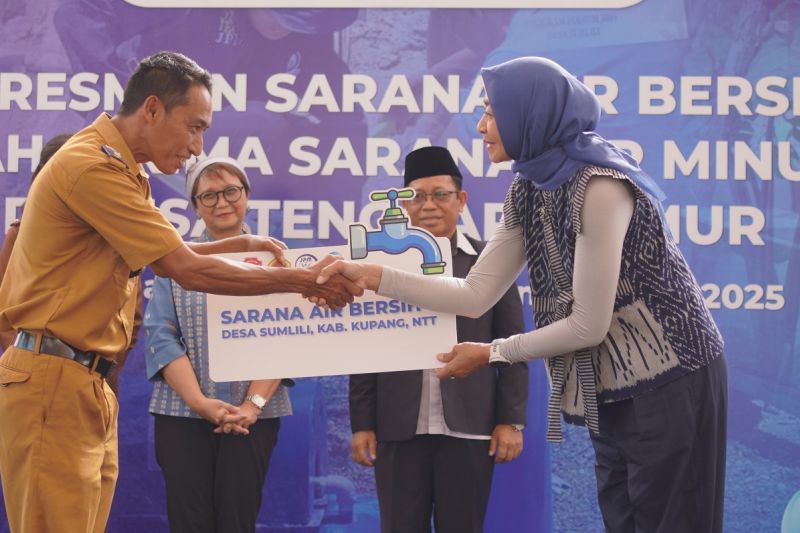 danone-membantu-sarana-air-bersih-dan-air-minum-di-ntt
