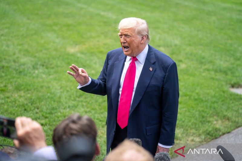 trump-sebut-akan-kenakan-tarif-seragam-ke-150-lebih-perekonomian