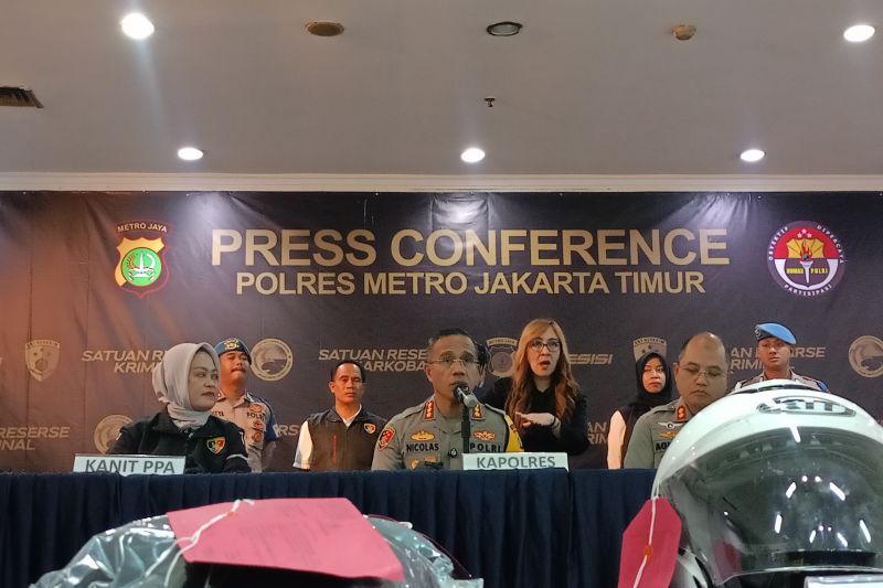 polisi-tangkap-sepasang-kekasih-yang-buang-bayinya-di-cakung