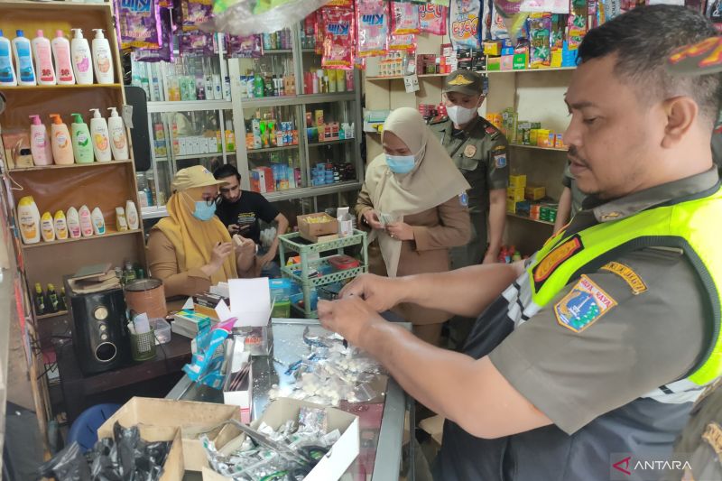 terkuaknya-penjualan-obat-keras-di-balik-etalase-toko-kosmetik