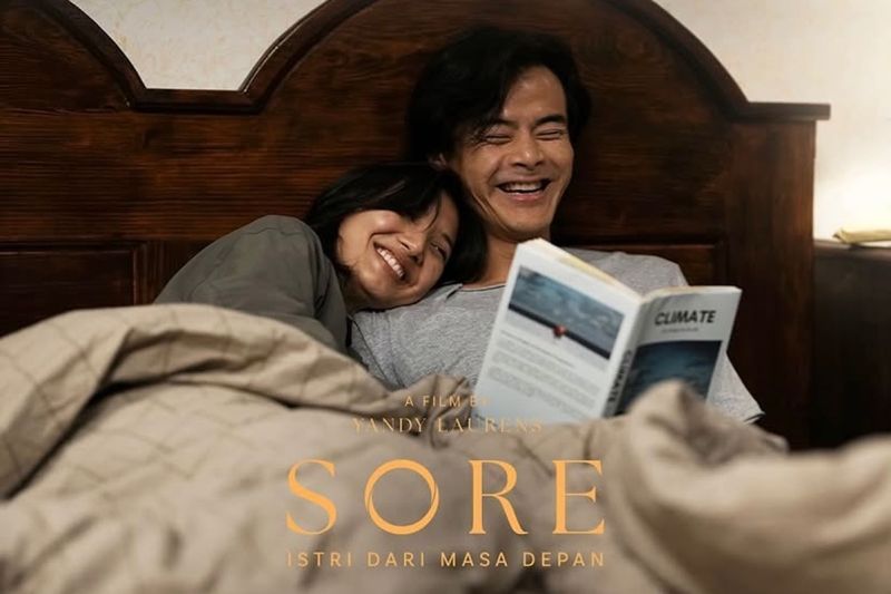 8-kutipan-cinta-penuh-makna-film-sore-istri-dari-masa-depan