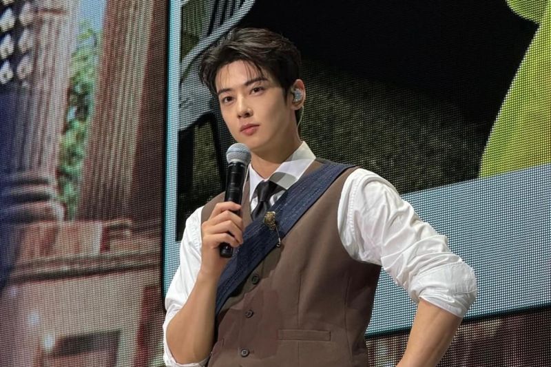 Cha Eun-woo mulai menunaikan tugas wajib militer