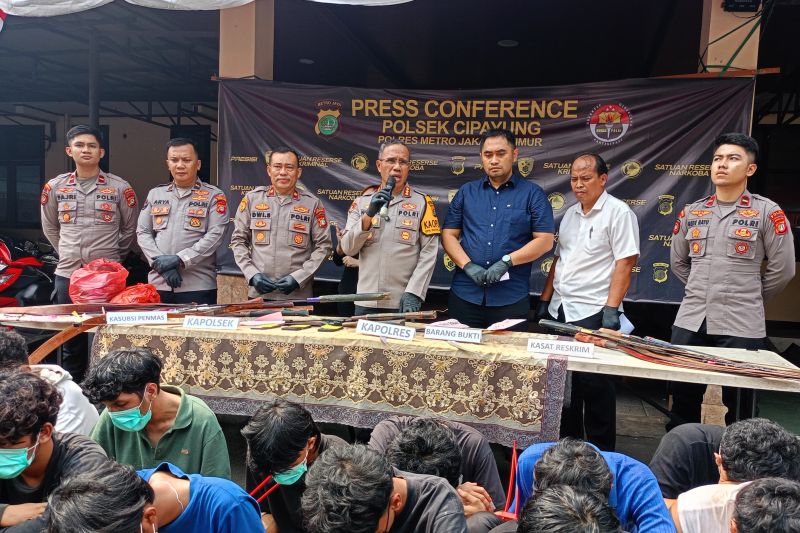 polisi-tangkap-puluhan-remaja-yang-hendak-tawuran