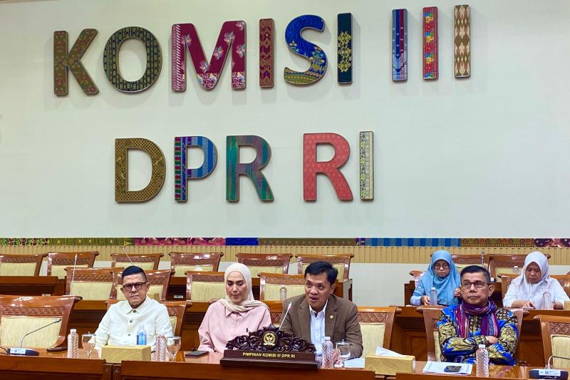 Komisi III tolak RUU KUHAP disebut ugal-ugalan dan draf disembunyikan
