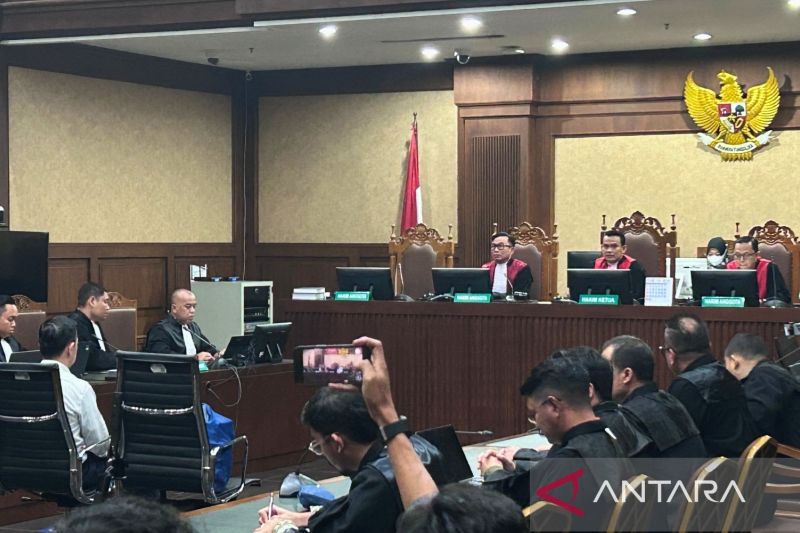 Tom Lembong divonis 4,5 tahun penjara terbukti korupsi di kasus gula