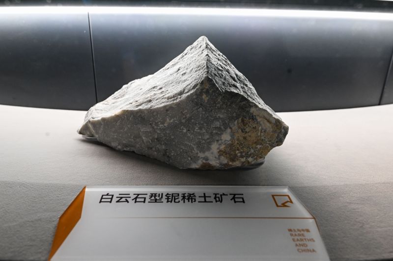 China temukan jenis baru tanah jarang di Mongolia Dalam