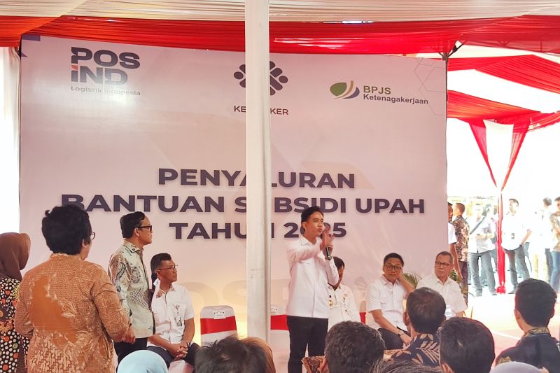 Tinjau pencairan BSU, Gibran minta digunakan untuk kegiatan produktif