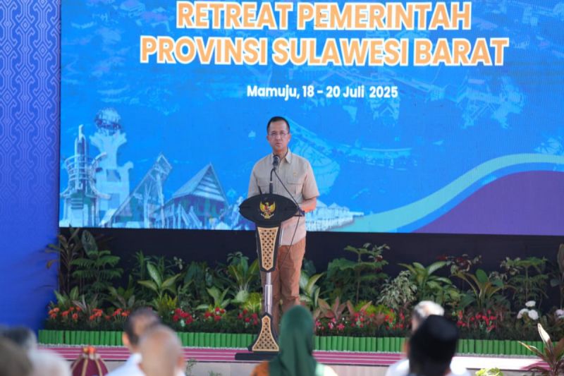 Menteri Transmigrasi bekali peserta retreat Pemprov Sulbar