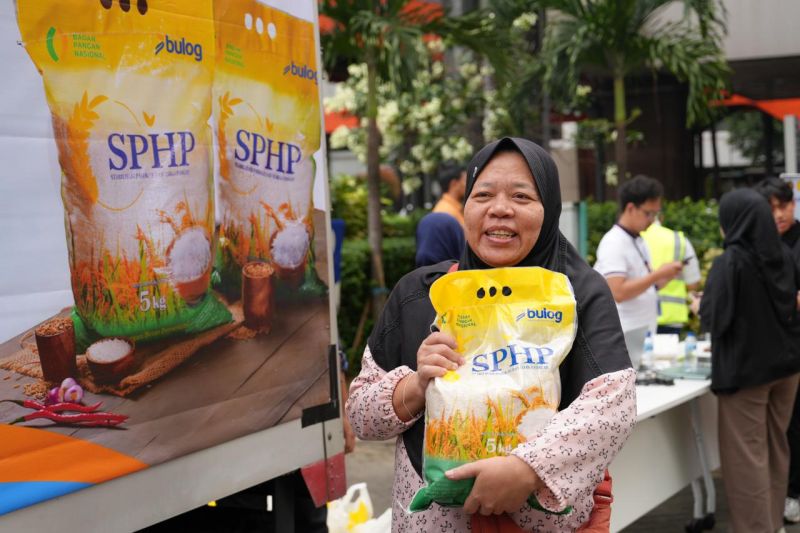 ptpn-iv-palmco-distribusikan-75-ton-beras-sphp-di-enam-titik-awal