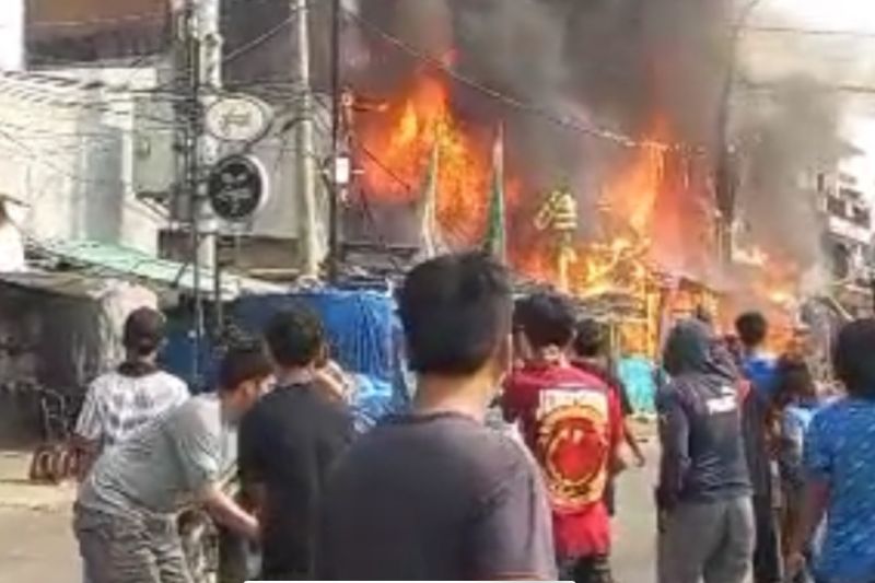 Dua orang meninggal dunia akibat kebakaran di Muara Baru Jakut