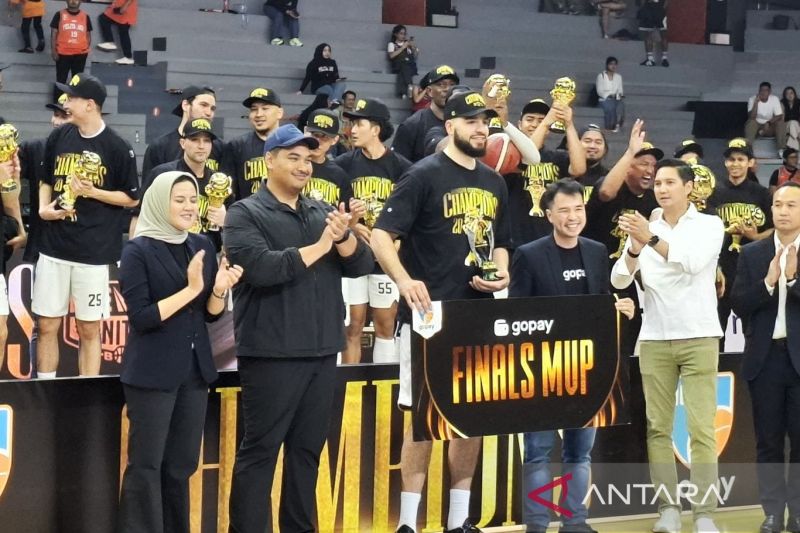 Joshua Ibarra dinobatkan sebagai MVP Final IBL 2025