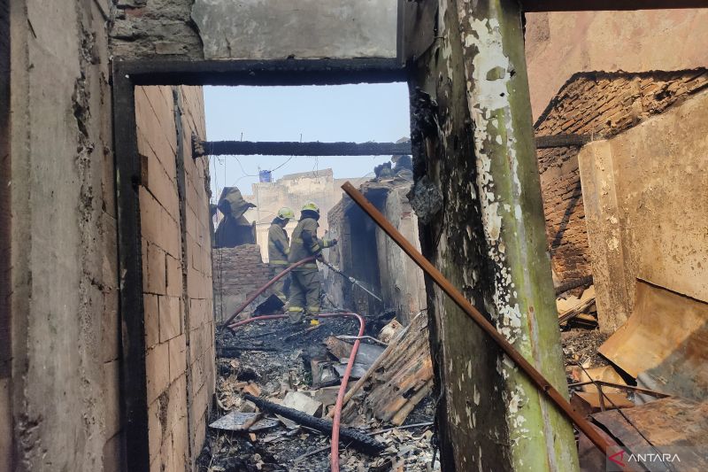 Damkar ungkap kesulitan padamkan kebakaran di Tambora Jakbar