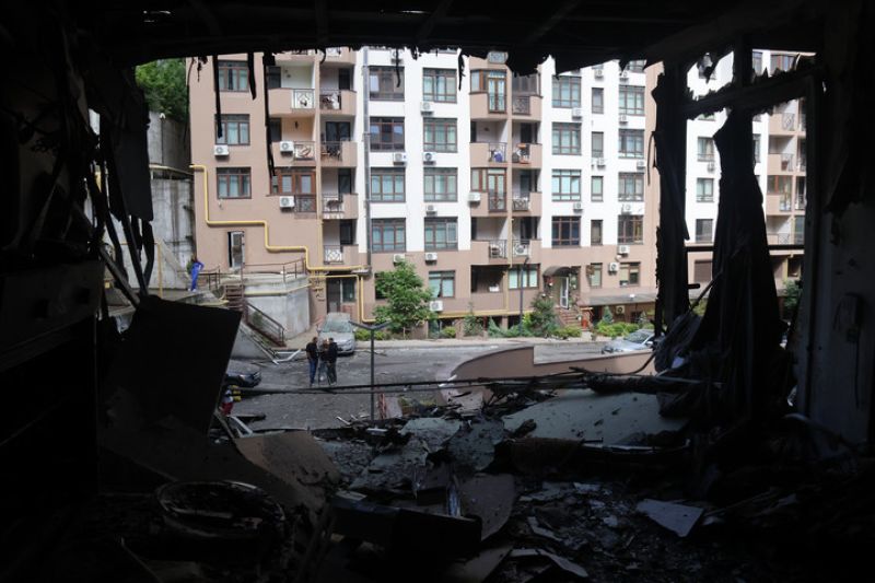 2 tewas dan 15 orang terluka akibat serangan rudal Rusia ke Ukraina