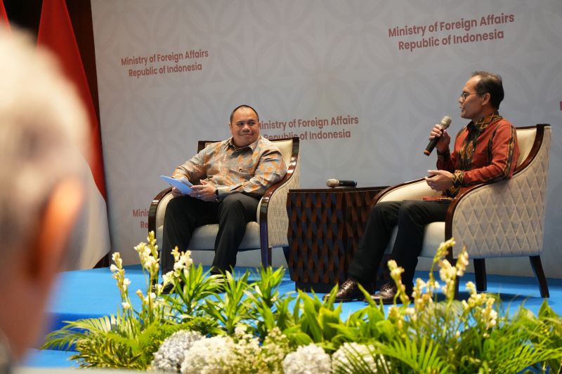 danantara-dan-kemenlu-kolaborasi-tingkatkan-investasi-global-ke-ri
