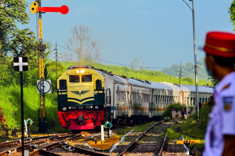 kai-jember-tambah-stasiun-pemberhentian-saat-jalur-gumitir-tutup-total