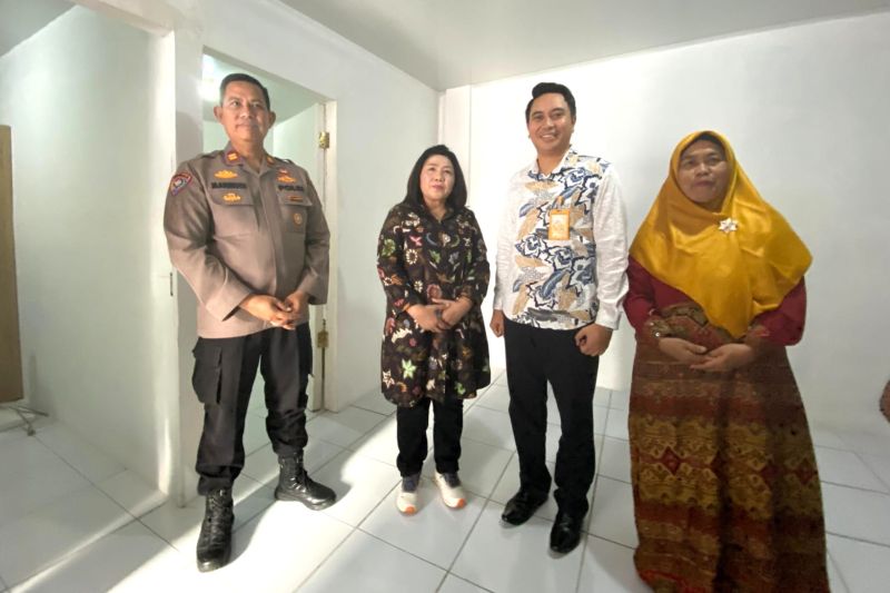 bank-mandiri-taspen-bedah-rumah-nasabah-pensiunan-di-bekasi