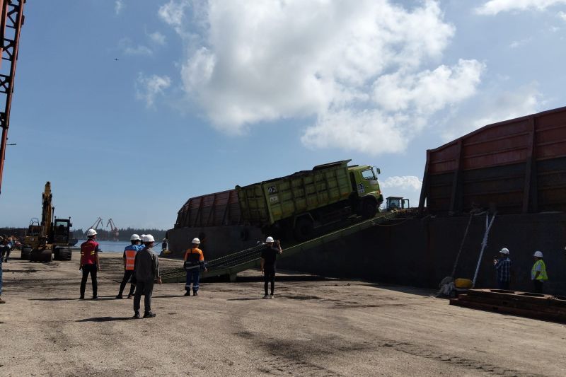 ptp-bengkulu-pastikan-arus-logistik-lancar-usai-alur-pelayaran-membaik