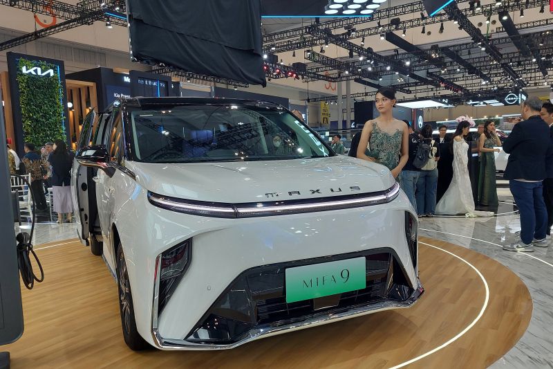 maxus-luncurkan-harga-baru-mifa7-dan-mifa9-di-giias-2025