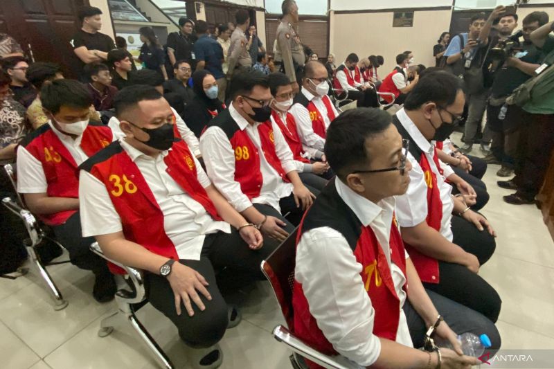 eks-pegawai-komdigi-terjerat-kasus-judol-dituntut-7-9-tahun-penjara
