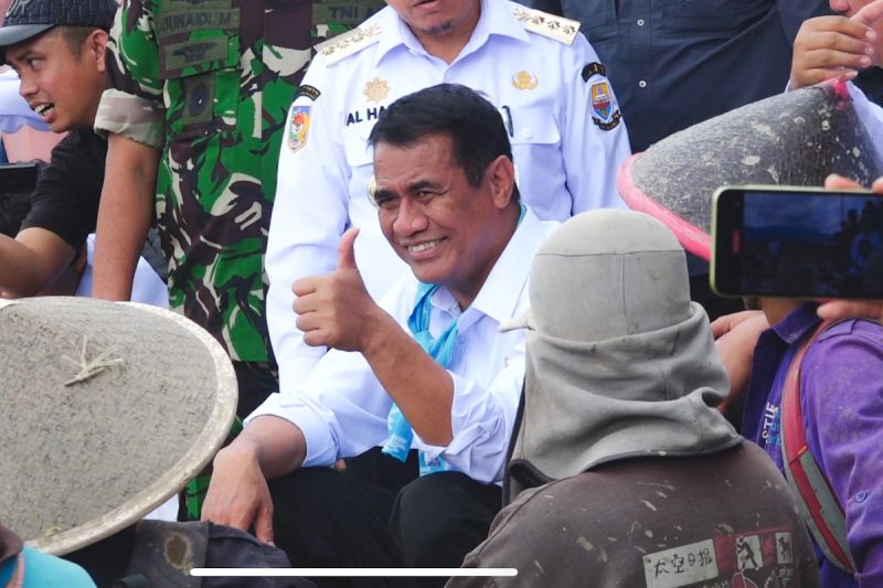 mentan-tegaskan-akses-pupuk-bersubsidi-bagi-petani-jangan-dipersulit