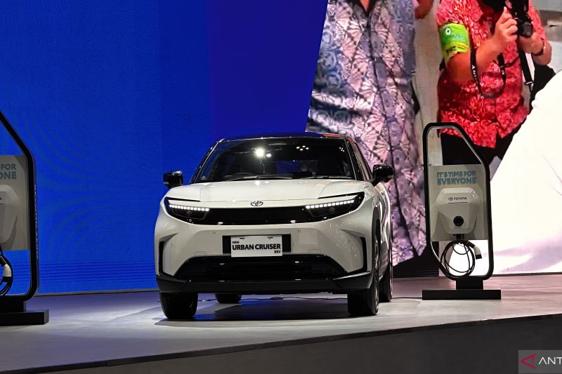 toyota-kenalkan-suv-listrik-baru-urban-cruiser-di-giias-2025