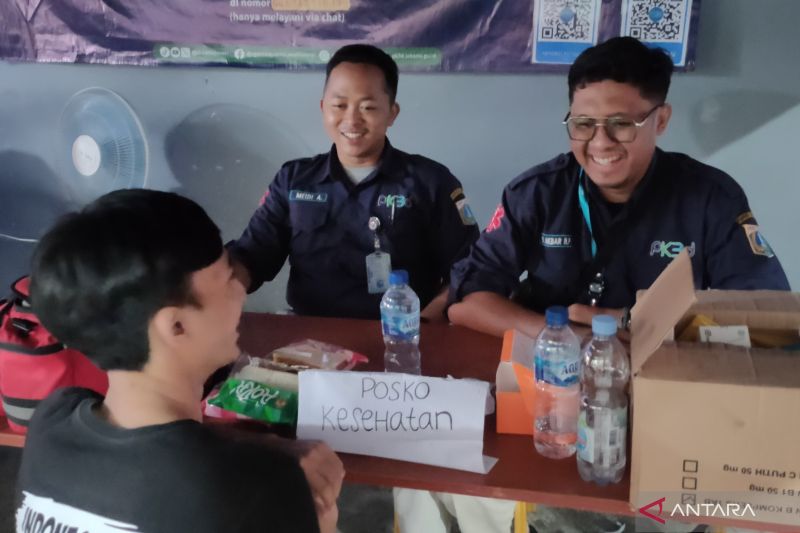Puluhan korban kebakaran Tambora keluhkan sakit