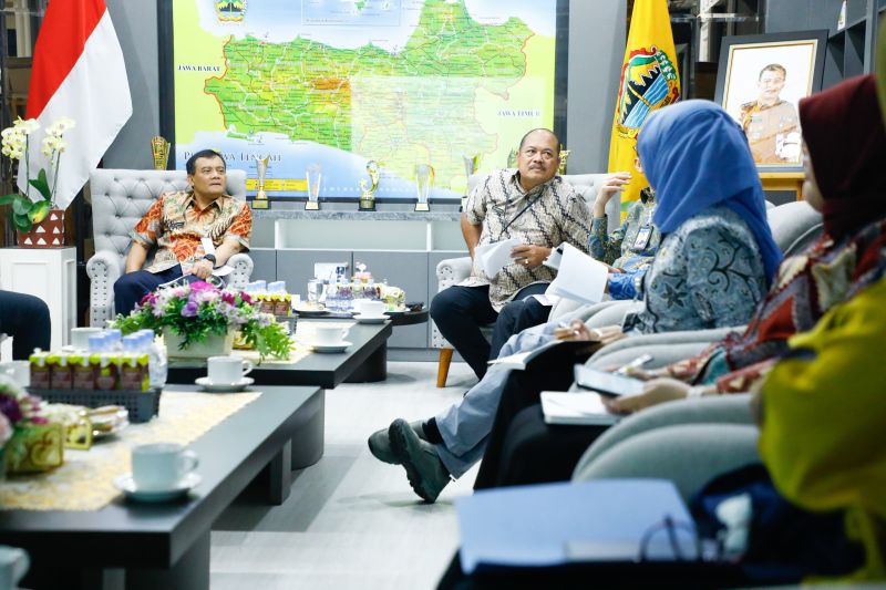 gubernur-jateng-undang-sembilan-dubes-di-cjibf-2025
